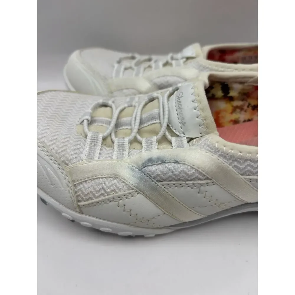 Skechers Breathe Easy White Slip On Shoes Women Size 6.5